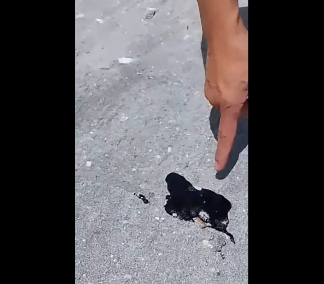 Limbah Hitam Masih Ditemukan di Pesisir Lampung Timur, Begini Kata DLH Provinsi Lampung