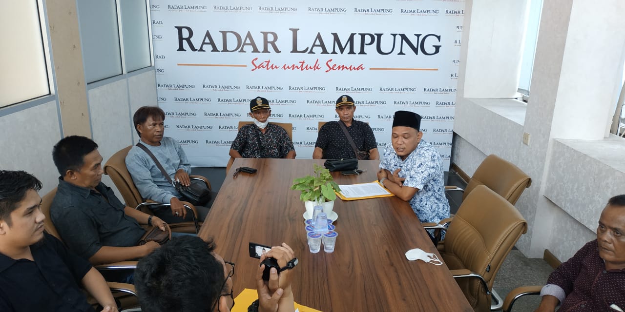 Masuk HGU, Masyarakat Buay Mencurung Minta Tanah Adat Dikembalikan