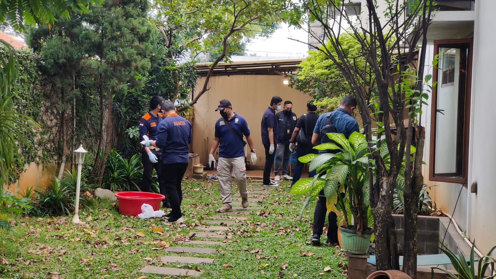 Ini Suasana Pra Rekonstruksi Baku Tembak Polisi di Rumah Irjen Ferdy Sambo
