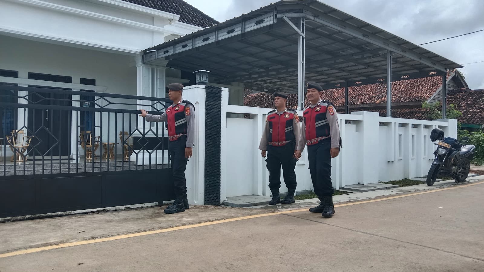 Masih Ditinggal Mudik, Polisi Tulang Bawang Patroli Rumah Kosong