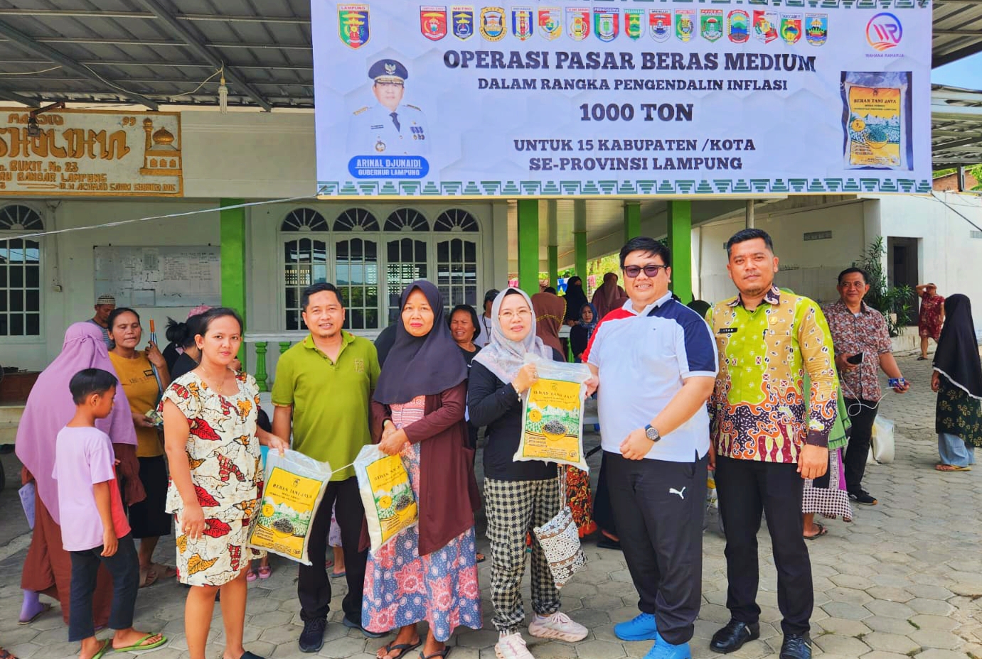 Pemprov Lampung Tekan Inflasi Dengan Operasi Pasar Beras