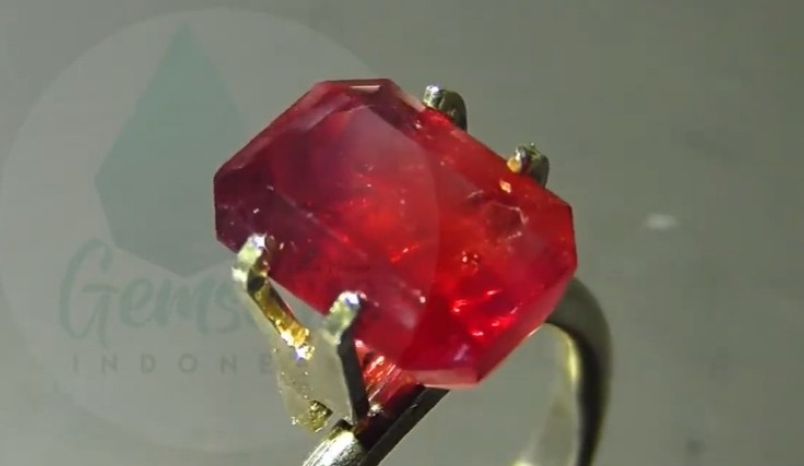 Red Beryl: Batu Matahari Merah Terlangka di Dunia