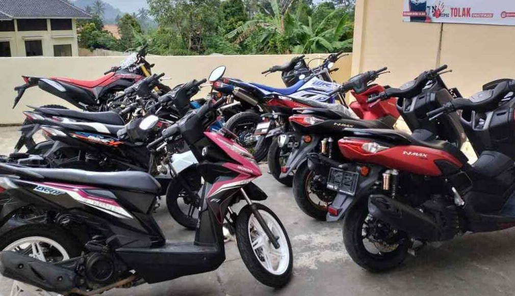 Polres Tanggamus Lampung Gerebek Rumah di Kota Agung, Lokasi Penampungan Ratusan Motor Diduga Hasil Kejahatan