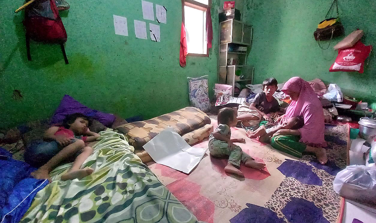Heboh Kondisi Kehidupan Pasutri 9 Anak Hidup Prihatin, Camat: Sebelum Viral Kami sudah Berikan Perhatian