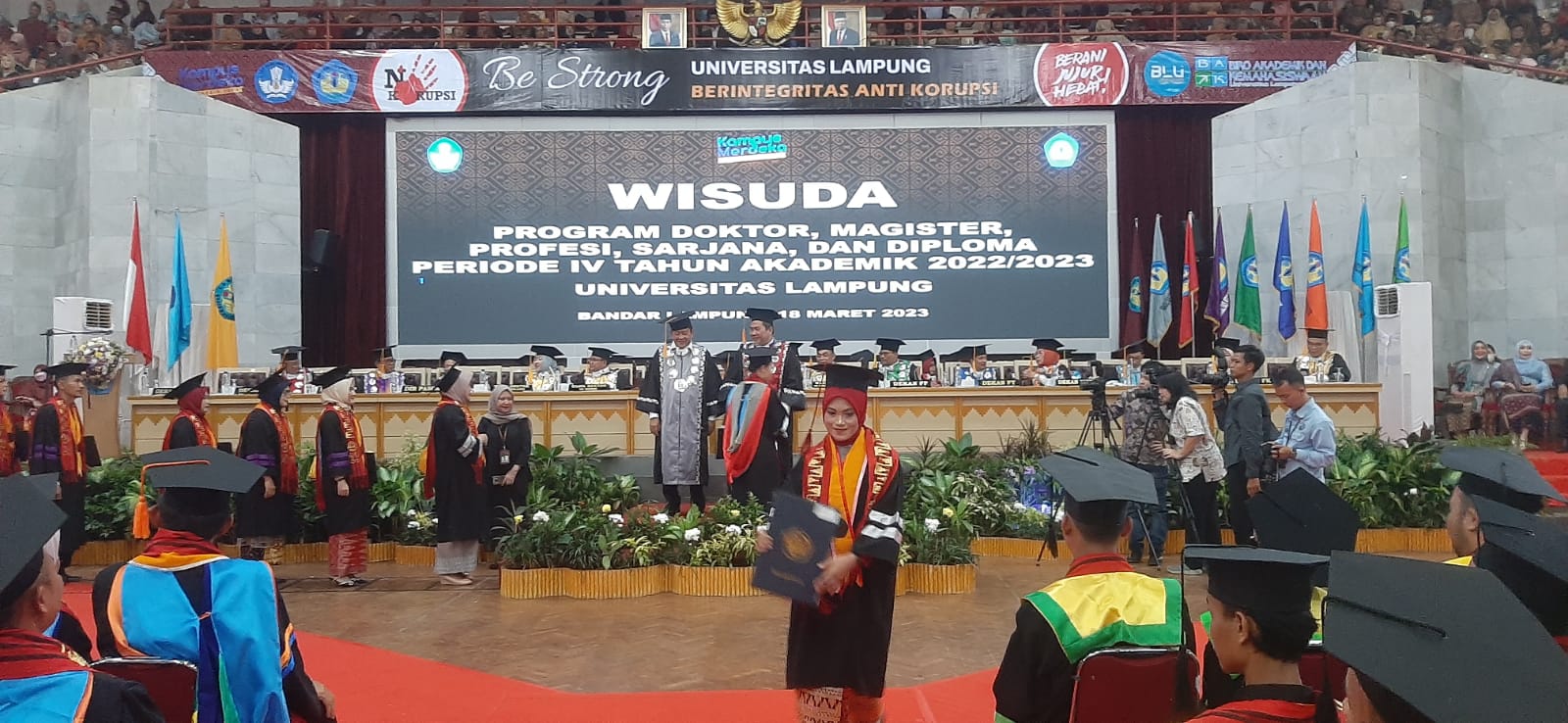 Wisuda 1.103 Wisudawan, Ini Pesan Rektor Unila: Saya Turut Bersyukur