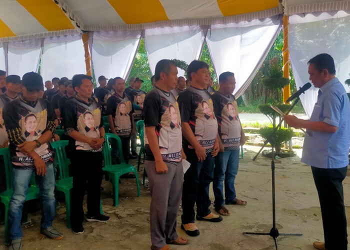 Ajak Jaga Kekompakan, Ali Rahman Kukuhkan Tim Laba-Laba Kecamatan Bumi Agung