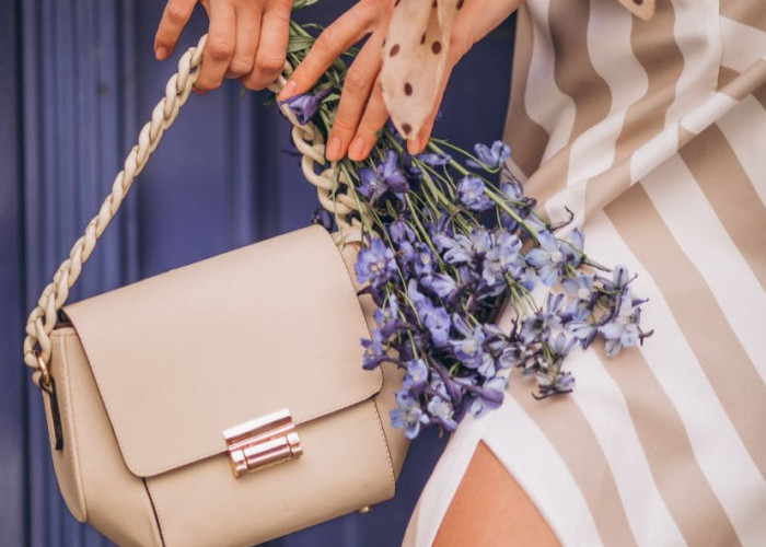 Rekomendasi Tas Branded Wanita Elegan dan Tahan Lama di Bawah 7 Juta