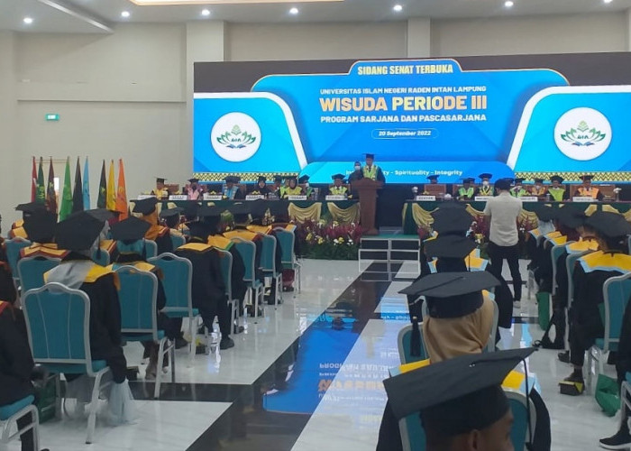 Wisudawan Periode III UIN RIL Resmi Dikukuhkan