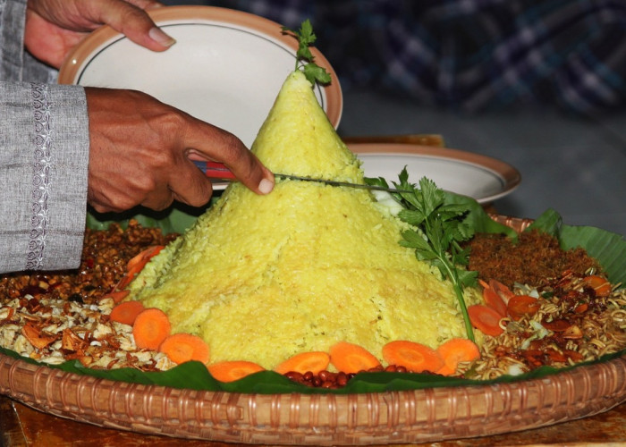 Sederet Daftar 5 kuliner Indonesia Ini Diyakini Bisa Membawa Keberuntungan, Apa Saja Itu? 