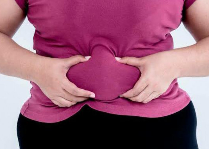 4 Kebiasaan Pagi yang Bikin Perut Wanita Jadi Buncit, Nomor 3 Sering Dilakukan