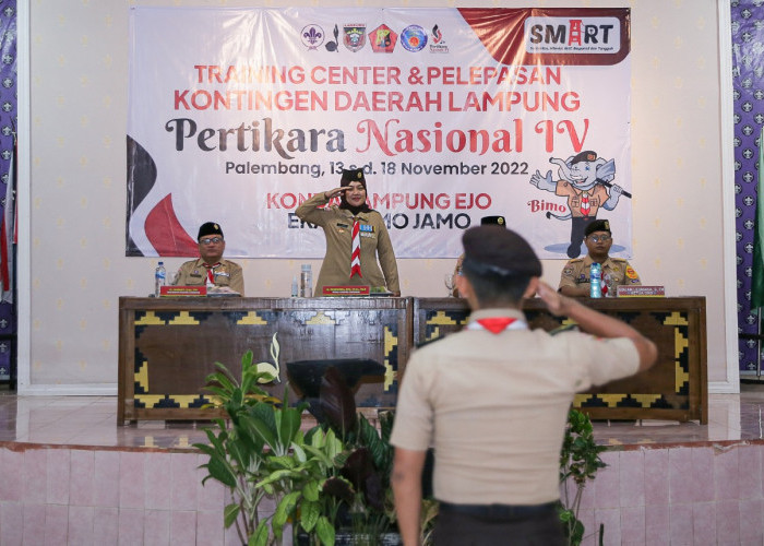 Chusnunia Chalim Lepas Kontingen Pramuka Lampung ke Pertikara Tingkat Nasional IV di Palembang