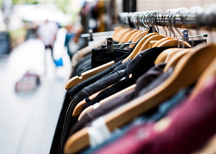 Cuma Modal Rp 10 Ribu, Thrifting di Bandar Lampung Bisa Dapat Baju Branded 