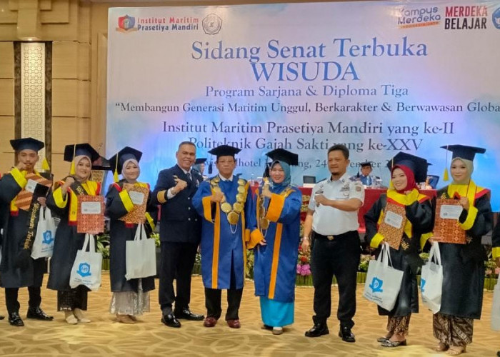 77 orang Wisudawan Ikuti Prosesi Wisuda Sarjana IMPM dan Diploma Politeknik Gajah Sakti