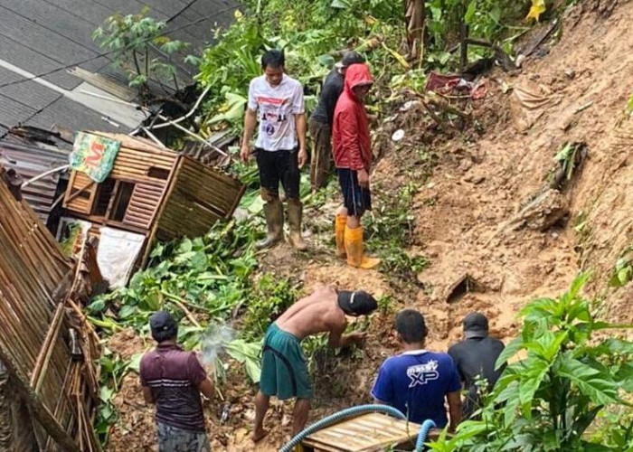 Tetap Waspada! BMKG Ingatkan Potensi Dampak Cuaca Buruk Hingga Nataru, Mulai Banjir Hingga Tanah Longsor 