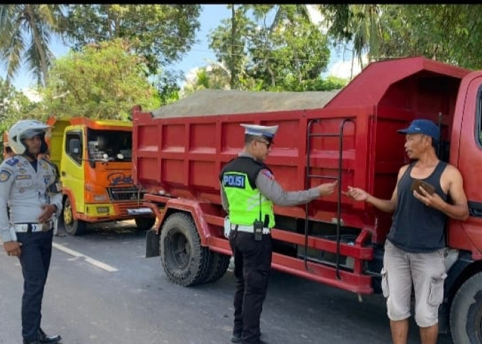 Dishub-Satlantas Tindak Truk Over Kapasitas