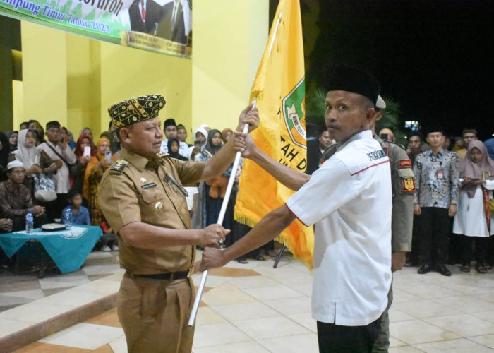 Bupati Lampung Timur Sambut Kedatangan Jamaah Haji Kloter 17