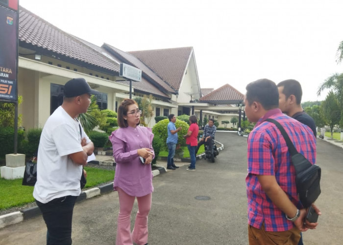 Aspri Hotman Paris Berikan Pendampingan Pada Anak di Bawah Umur Korban Asusila Asal Lampura