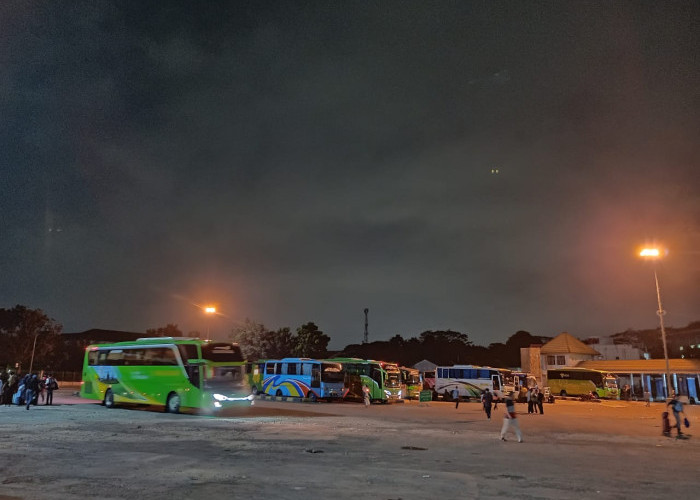 H+3 Lebaran, Terminal Tipe A Rajabasa Ada 143 Bus Berangkat dan 110 Bus Datang