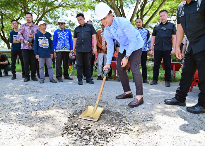 Pemkab Lampung Selatan Perbaiki Jalan Ruas Simpang Tugu Radin Inten