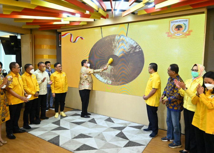 Airlangga Minta Kader Muda Golkar Siap Hadapi Perubahan Iklim