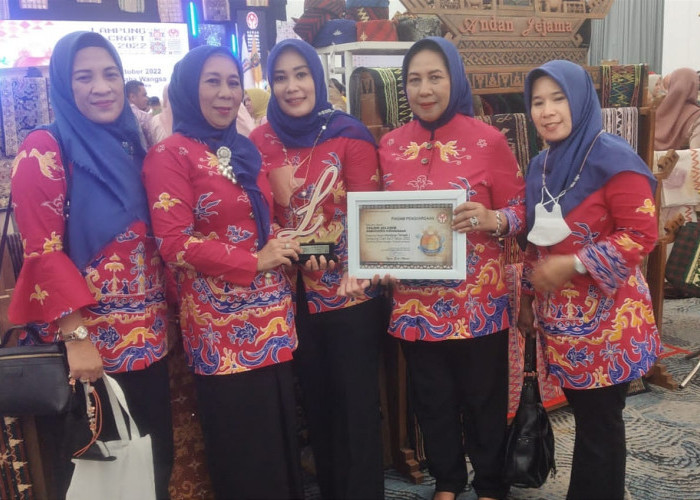 Sulam Jelujur Pesawaran Jadi Kerajinan Terbaik Dalam Lampung Craft 2022