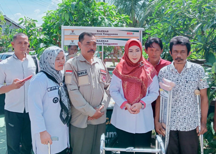 Bupati-Baznas Tanggamus Distribusikan Hasil Zakat, Infaq dan Sedekah 