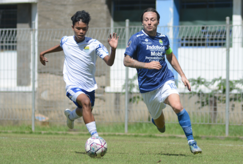 Klok Berharap Kekuatan Persib Bandung Lengkap Sebelum Bergulirnya Kompetisi