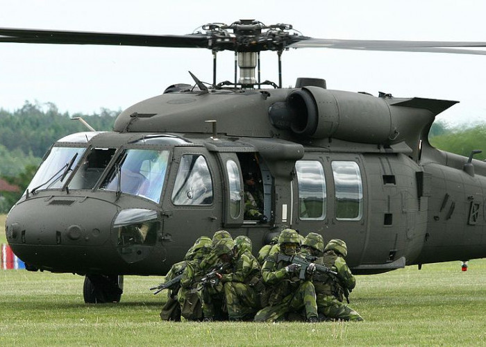 Siap Lengkapi Alutsista Militer Indonesia, Yuk Simak Spesifikasi Helikopter S-70M Black Hawk