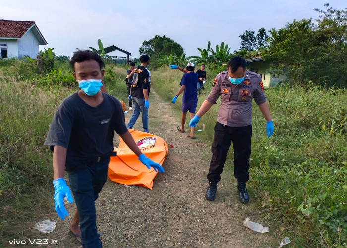 Warga Geger, Mayat Tanpa Identitas Ditemukan Membusuk di Rumah Kosong