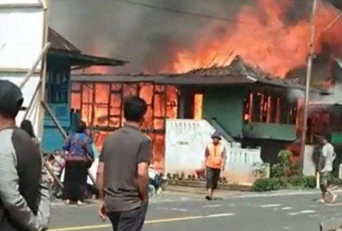 Kebakaran di Belalau, Tiga Rumah Hangus 