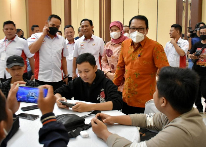 Ribuan Peserta Bersaing di Turnamen E-Sport Wali Kota Metro Cup III 