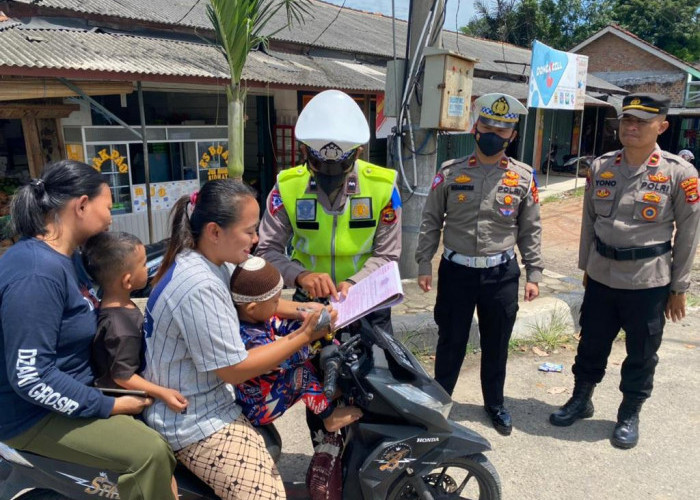 Masuki Hari Kedelapan Ops Zebra Krakatau 2022, Polres Tubaba Berikan Puluhan Surat Tilang Teguran Pengendara