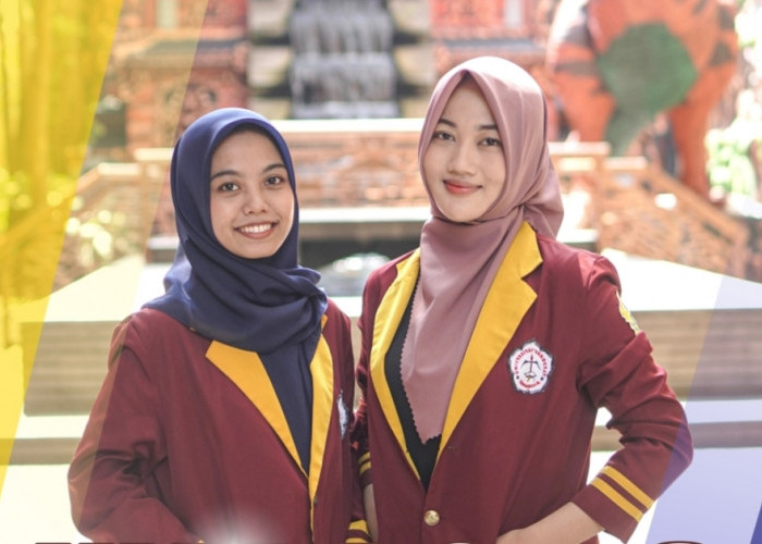 Dua Mahasiswa Sastra Inggris UTI Raih Juara Nasional Baca Berita Comenfest 2023
