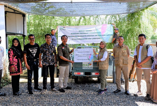Serahkan Kendaraan Pengangkut Sampah, Konsistensi PLN Jaga Lingkungan Bendungan Way Sekampung Tetap Asri