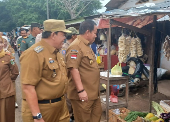 Tak Hanya Cek Jalan Rusak, Arinal Djunaidi juga Pantau Kebutuhan Pokok di Lampung Timur