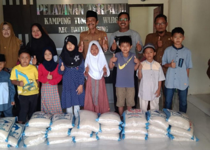 Alhamdulillah, Anak Yatim di Kampung Tunggal Warga Banjar Agung Dapat Bantuan Beras