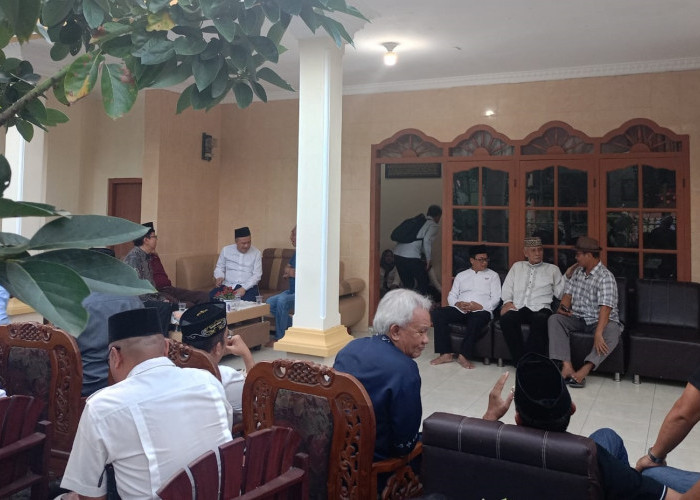 Dikenal Sebagai Tokoh Panutan, KH Arief Mahya Akan Dikebumikan di Tempat Pemakaman Keluarga di Labuhan Ratu