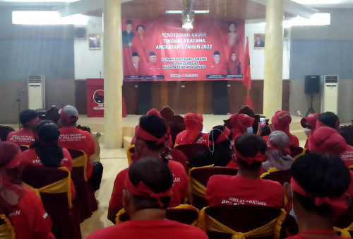 Sudin Buka Pendidikan Kader PDI Perjuangan Tingkat Pratama