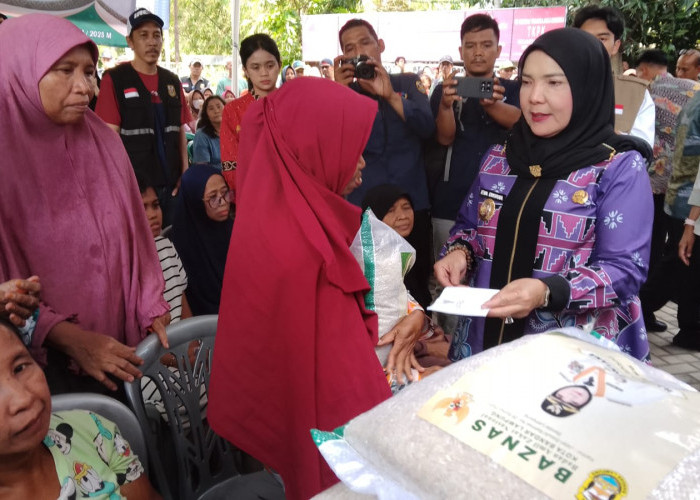 Pemkot Bandar Lampung dan Baznas Salurkan Zakat Kepada Masyarakat