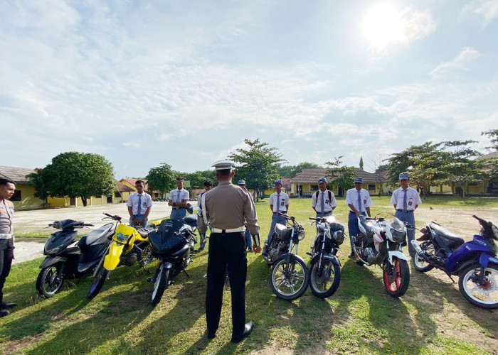 Polisi di Tulang Bawang Masuk Sekolah, Tindak Pelajar yang Pakai Knalpot Brong