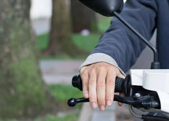 Simak, 4 Penyebab Rem pada Motor Keluarkan Bunyi Berdecit