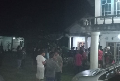 Duh..., Ibu BPK di Way Kanan Kena Grebek Warga, Diduga Selingkuh Saat Suami Pergi Keluar Rumah