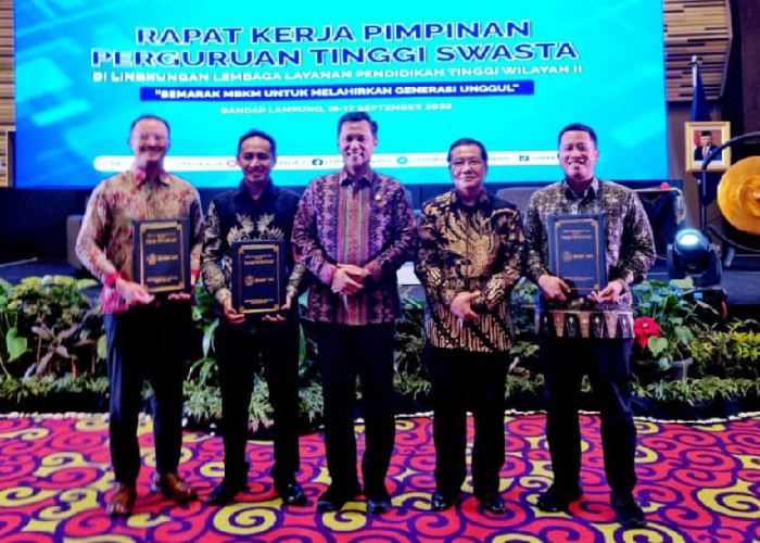 Teknokrat Raih Tiga Penghargaan dari LLDIKTI