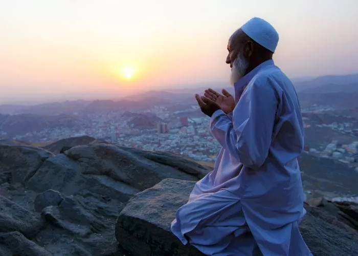 Doa Setelah Selesai Mengerjakan Salat Subuh, Ampuh Menarik Rezeki dari Seluruh Penjuru 