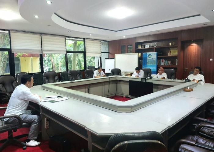 Rektor Unila Seleksi Kepala UPT PKK
