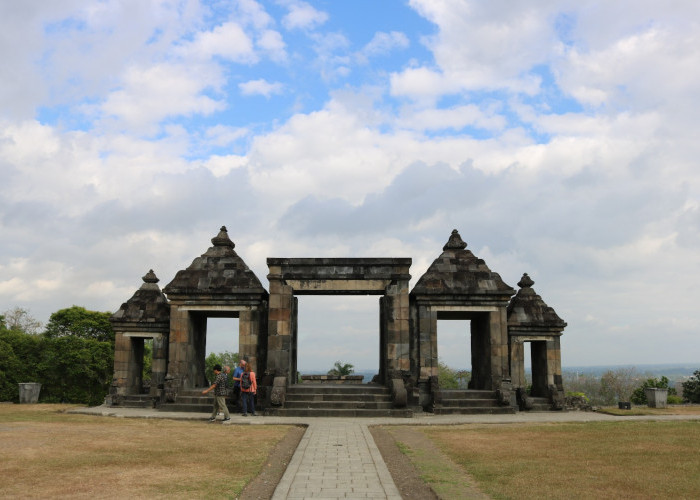 Menelisik Keindahan dan Misteri di Balik Legenda Kraton Ratu Boko
