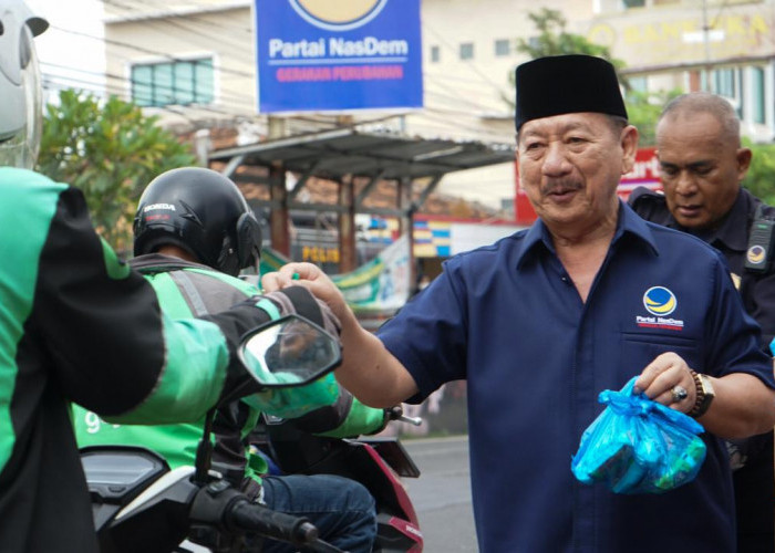 NasDem 'Tabur' 20 Ribu Karung Beras se Lampung