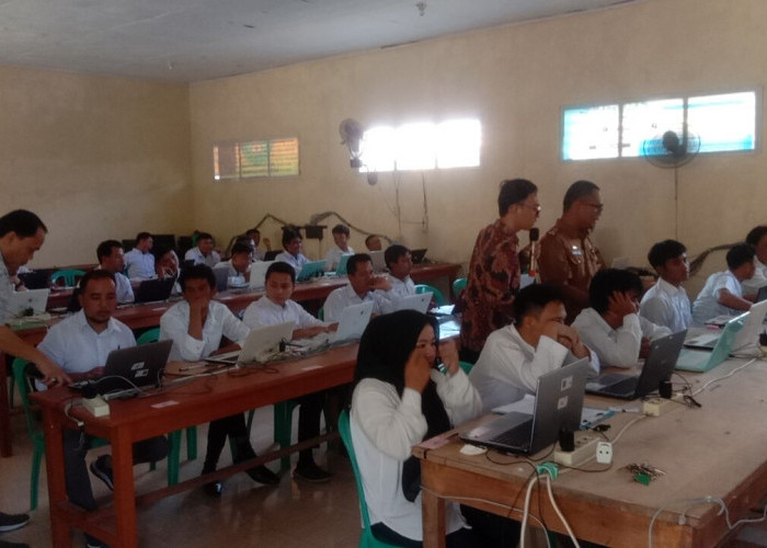 Bawaslu Pesisir Barat Gelar Tes Socrative Calon Anggota Panwascam Pilkada 2024