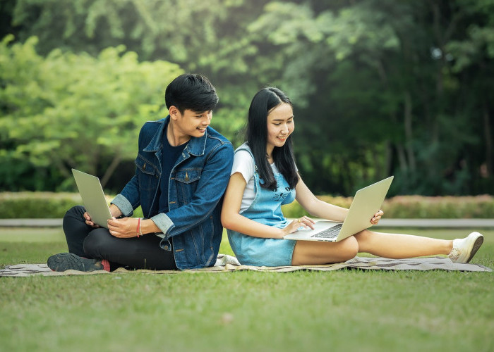  5 Tips Menjaga Kesehatan Mata Paling Efektif Bagi Pengguna Gadget atau Komputer