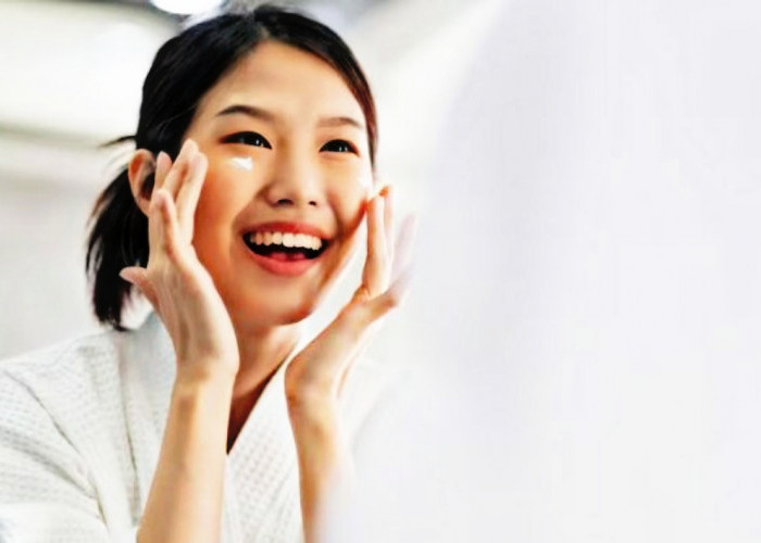 Referensi Skincare Glowing Agar Kulit Bebas Jerawat, Wajah Bisa Lebih Mulus dan Cerah